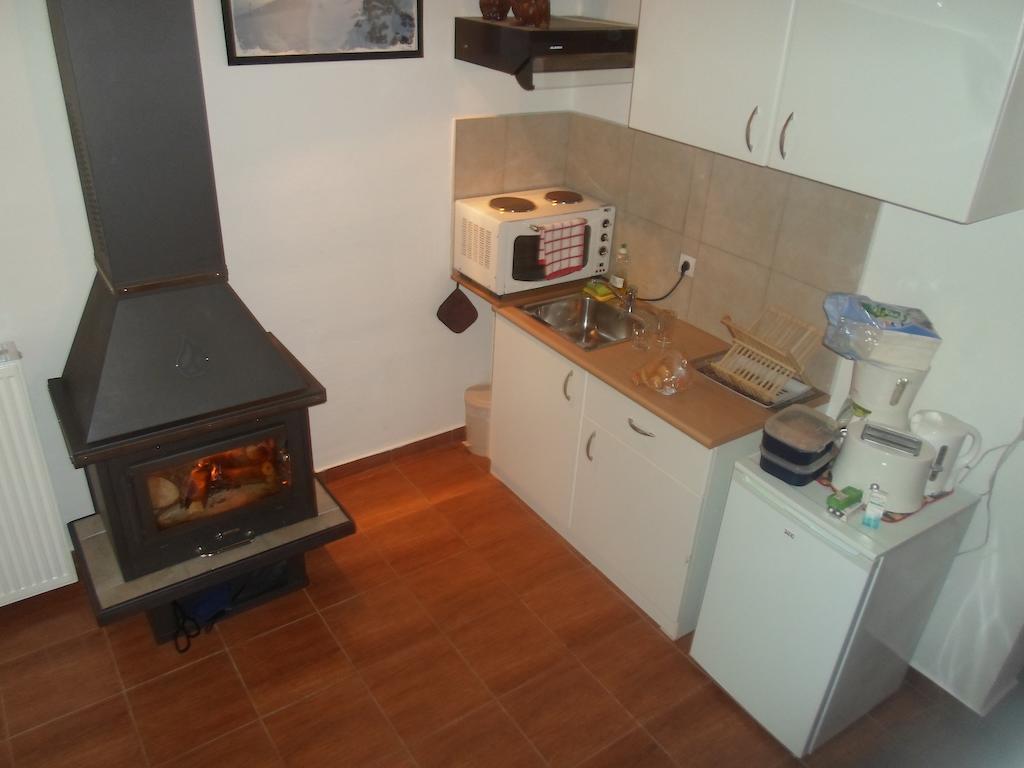 Michel Studios Kalavryta Zimmer foto